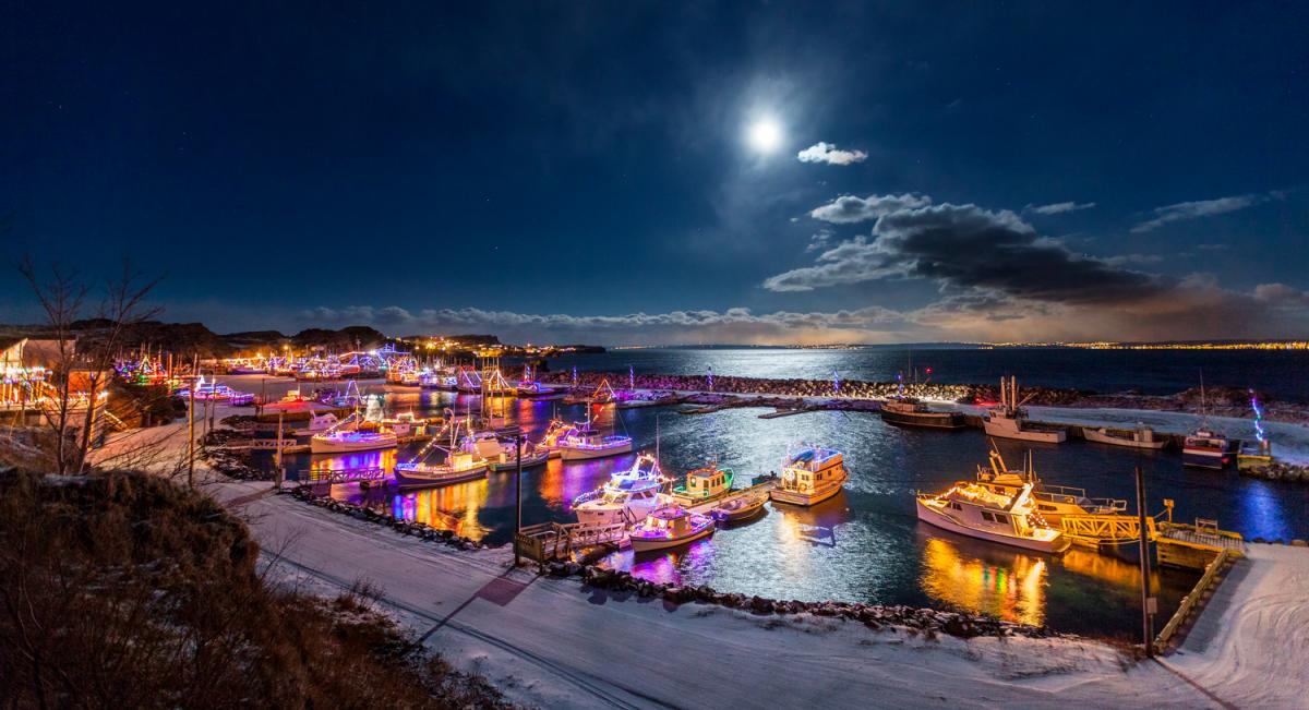 15 things that have happened in Canada since the last 'Christmas Moon