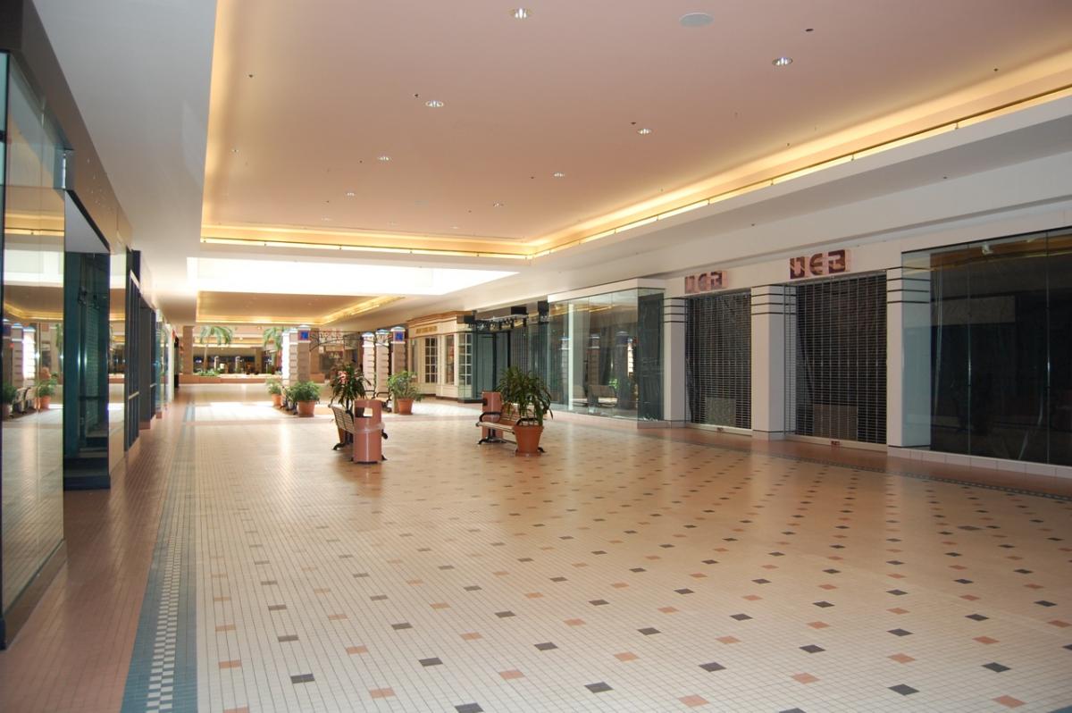 Empty Shopping Malls: Shanghai Edition ...